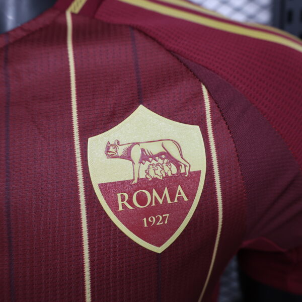 AS Roma 2024/25 PLAYER VERSION - Imagen 3