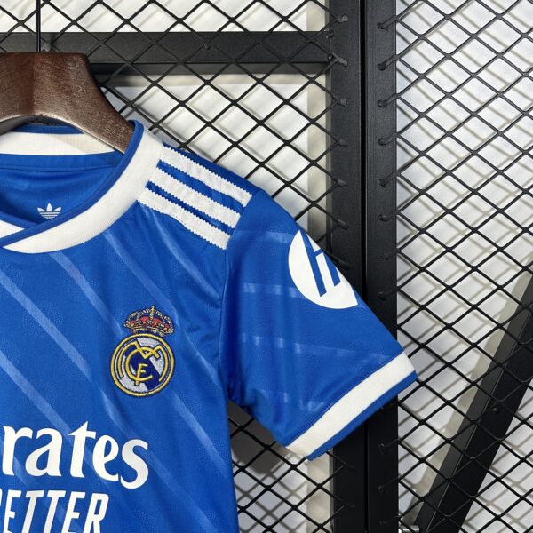 Conjunto Niño Real Madrid 2025/26 - Imagen 3