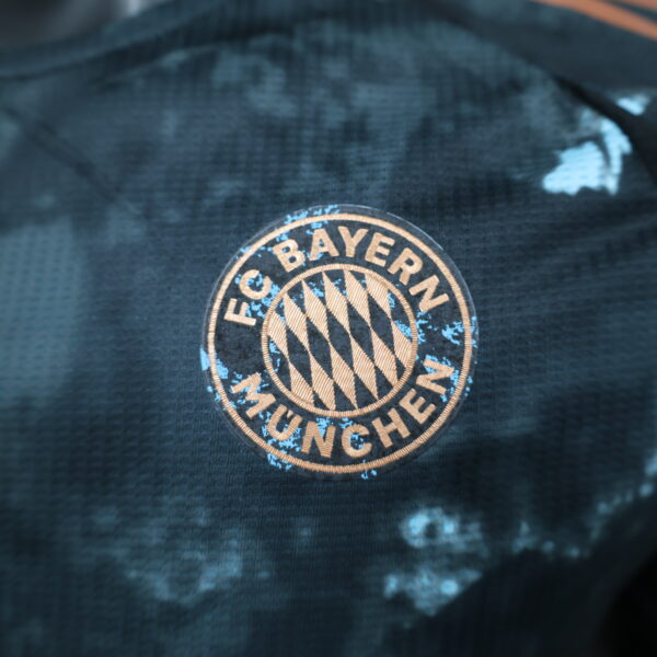 Bayern Munich 2024/25 PLAYER VERSION - Imagen 3