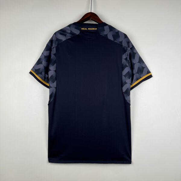 RETRO Real Madrid 2023/24 - Imagen 2