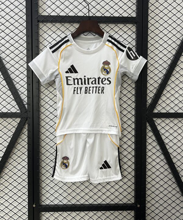 Conjunto Niño Real Madrid 2025/26