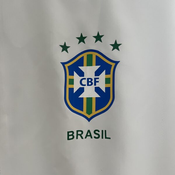 Cortavientos Brasil Retro - Imagen 3