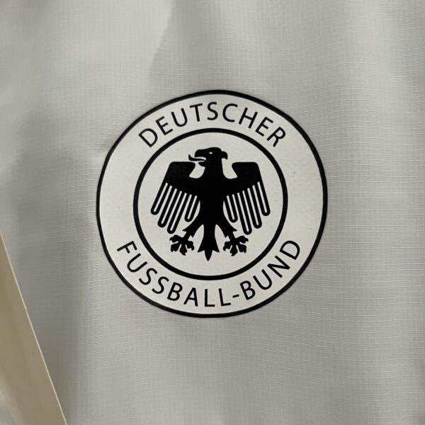 Cortavientos Alemania Retro - Imagen 3