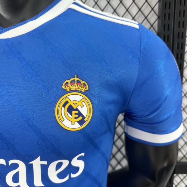 Real Madrid 2025/26 PLAYER VERSION - Imagen 3